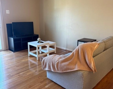 8610 Beekman Place - Photo Thumbnail 7