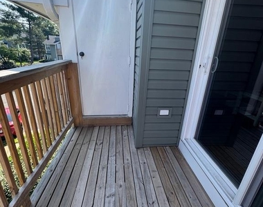 8610 Beekman Place - Photo Thumbnail 2