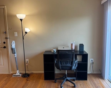 8610 Beekman Place - Photo Thumbnail 6