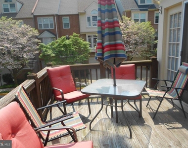 12020 Lisa Marie Court - Photo Thumbnail 5