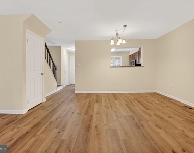 14643 Stone Range Drive - Photo Thumbnail 8
