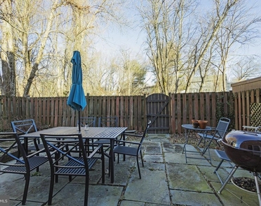 3290 Applegate Court - Photo Thumbnail 31