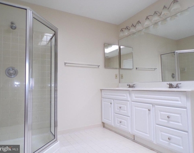 8305 Ridge Crossing Lane - Photo Thumbnail 23