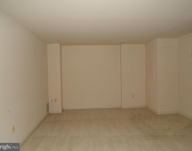 8305 Ridge Crossing Lane - Photo Thumbnail 27
