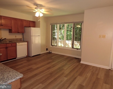8305 Ridge Crossing Lane - Photo Thumbnail 5
