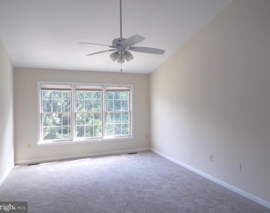 8305 Ridge Crossing Lane - Photo Thumbnail 19