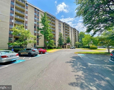 3101 S Manchester Street - Photo Thumbnail 16