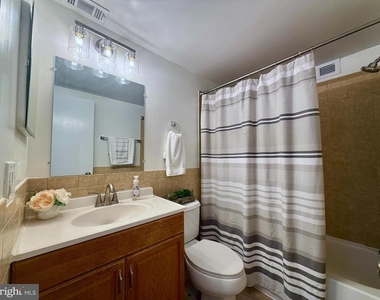 3101 S Manchester Street - Photo Thumbnail 13