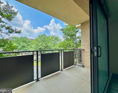 3101 S Manchester Street - Photo Thumbnail 9