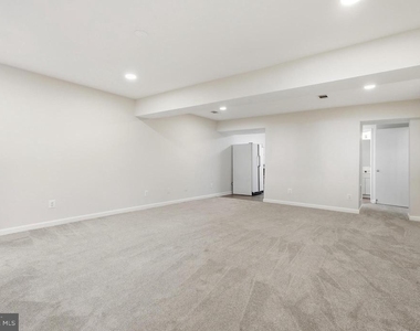 7691 Northern Oaks Court - Photo Thumbnail 35