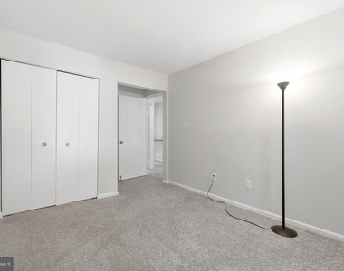 7691 Northern Oaks Court - Photo Thumbnail 20