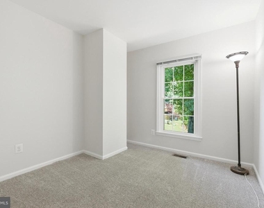 7691 Northern Oaks Court - Photo Thumbnail 17