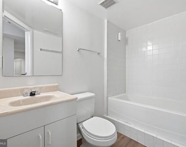 7691 Northern Oaks Court - Photo Thumbnail 31