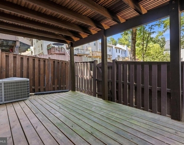 7691 Northern Oaks Court - Photo Thumbnail 36