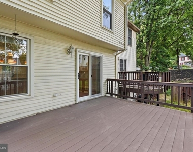 7691 Northern Oaks Court - Photo Thumbnail 15