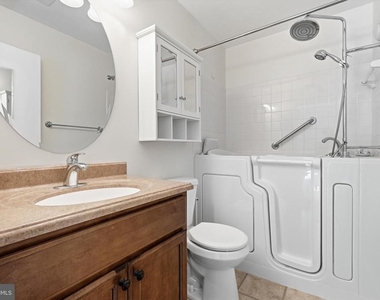 7691 Northern Oaks Court - Photo Thumbnail 25