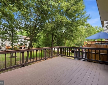 7691 Northern Oaks Court - Photo Thumbnail 14