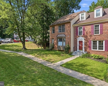 7691 Northern Oaks Court - Photo Thumbnail 2