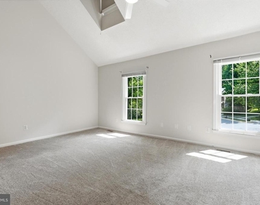 7691 Northern Oaks Court - Photo Thumbnail 22