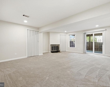 7691 Northern Oaks Court - Photo Thumbnail 34