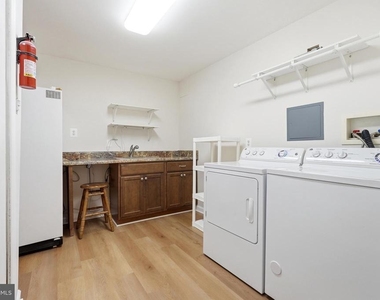 7691 Northern Oaks Court - Photo Thumbnail 29