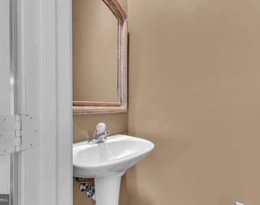 5937 Kirkcaldy Lane - Photo Thumbnail 20