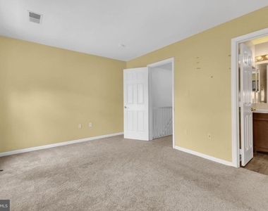5937 Kirkcaldy Lane - Photo Thumbnail 32