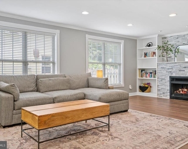 2819 Summerfield Road - Photo Thumbnail 6