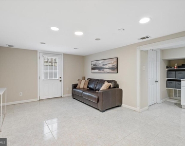2819 Summerfield Road - Photo Thumbnail 24