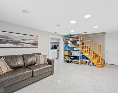 2819 Summerfield Road - Photo Thumbnail 25