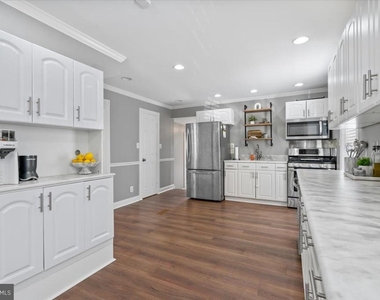2819 Summerfield Road - Photo Thumbnail 13