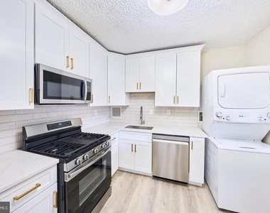 3701 S George Mason Drive - Photo Thumbnail 7