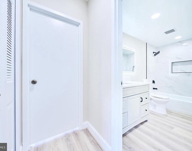 3701 S George Mason Drive - Photo Thumbnail 22