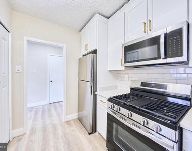 3701 S George Mason Drive - Photo Thumbnail 9