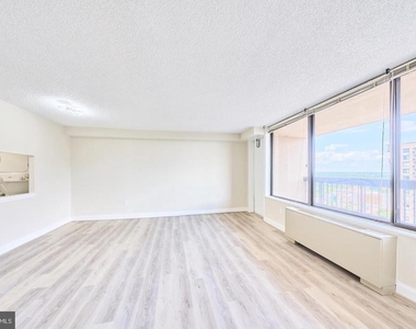 3701 S George Mason Drive - Photo Thumbnail 26