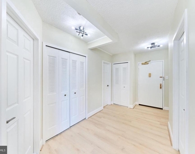 3705 George Mason Drive - Photo Thumbnail 25