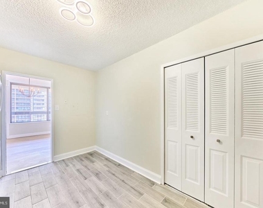 3705 George Mason Drive - Photo Thumbnail 16