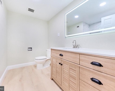 3705 George Mason Drive - Photo Thumbnail 8