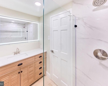3705 George Mason Drive - Photo Thumbnail 12