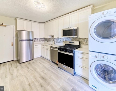 3705 George Mason Drive - Photo Thumbnail 15