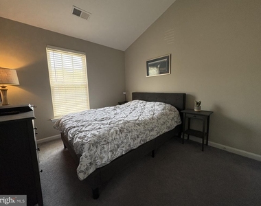 7556 Great Swan Court - Photo Thumbnail 6
