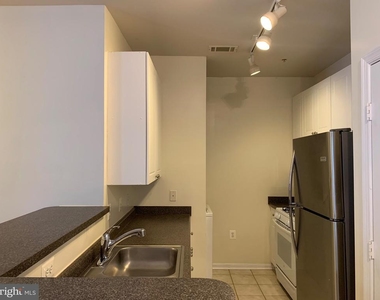 2791 Centerboro Drive - Photo Thumbnail 4