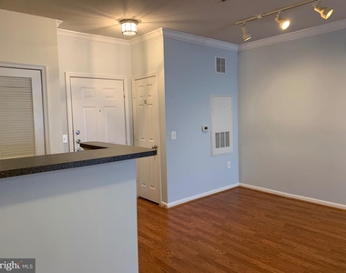 2791 Centerboro Drive - Photo Thumbnail 10