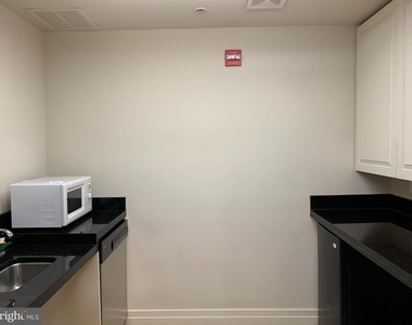 2791 Centerboro Drive - Photo Thumbnail 40