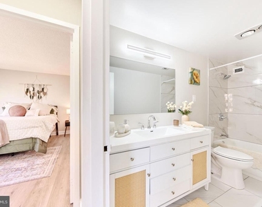 3705 S George Mason Drive - Photo Thumbnail 13