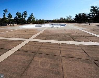 3705 S George Mason Drive - Photo Thumbnail 24