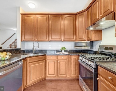 4479 Beacon Grove Circle - Photo Thumbnail 16