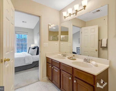 4479 Beacon Grove Circle - Photo Thumbnail 30