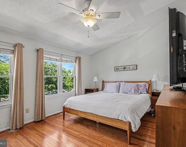 3738 Broomsedge Court - Photo Thumbnail 11