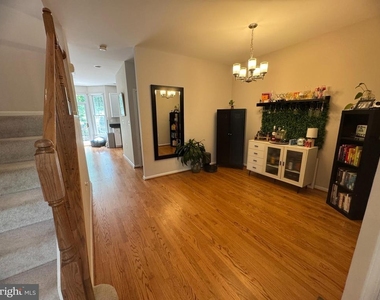 1338 Park Garden Lane - Photo Thumbnail 3